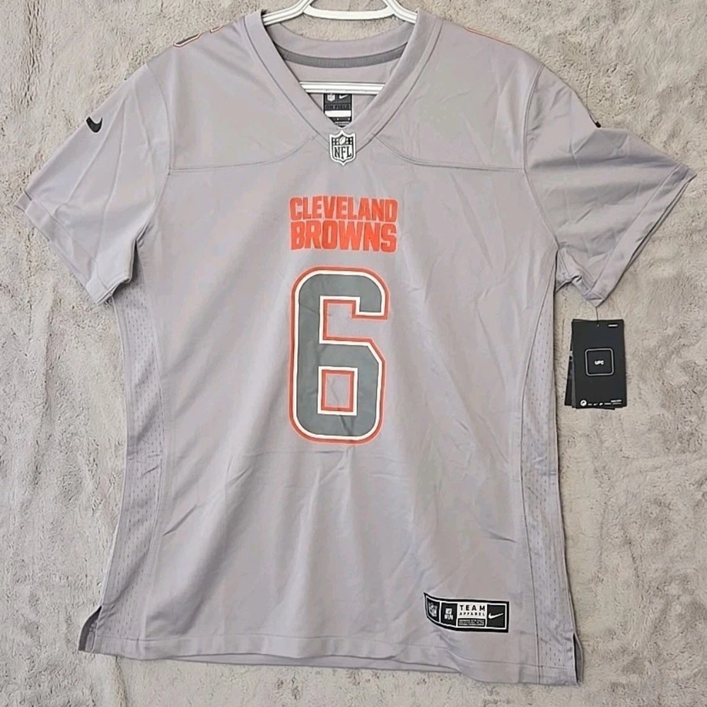 NFL Cleveland Browns Jersey Women’s NIKE #6 Mayfield in‎ Gray Large NWT